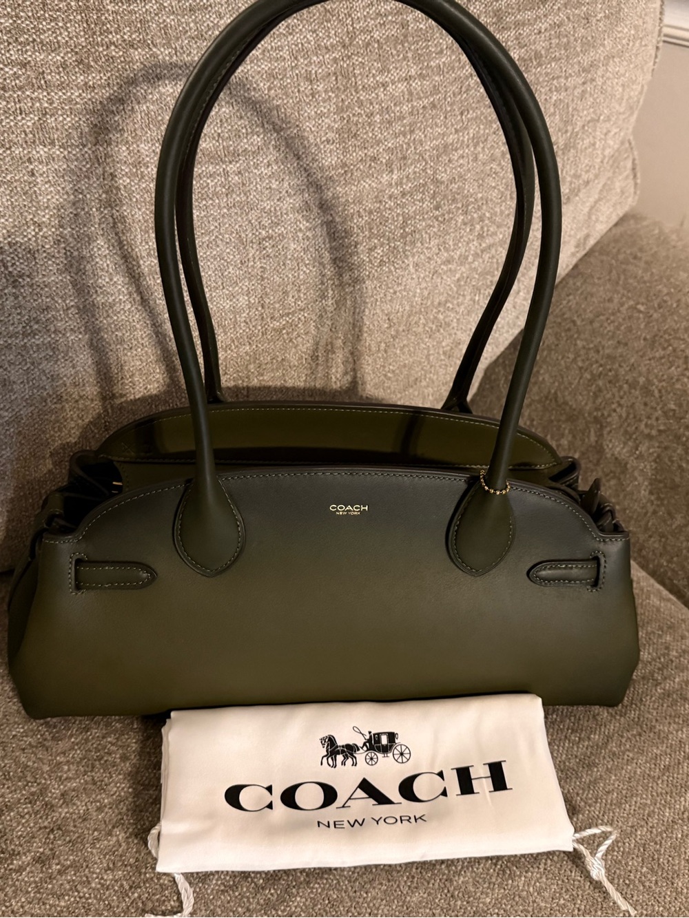 Coach Empire 34